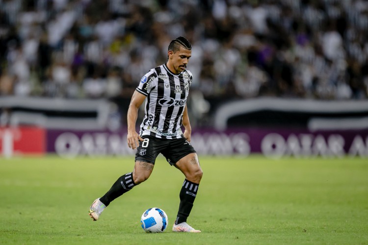 FORTALEZA, CE, BRASIL, 05-04.2022: Fernando Sobral. Ceara x Independiente, pela Sulamericana, na Arena Castelão. em epoca de COVID-19. (Foto:Aurelio Alves/ Jornal O POVO)