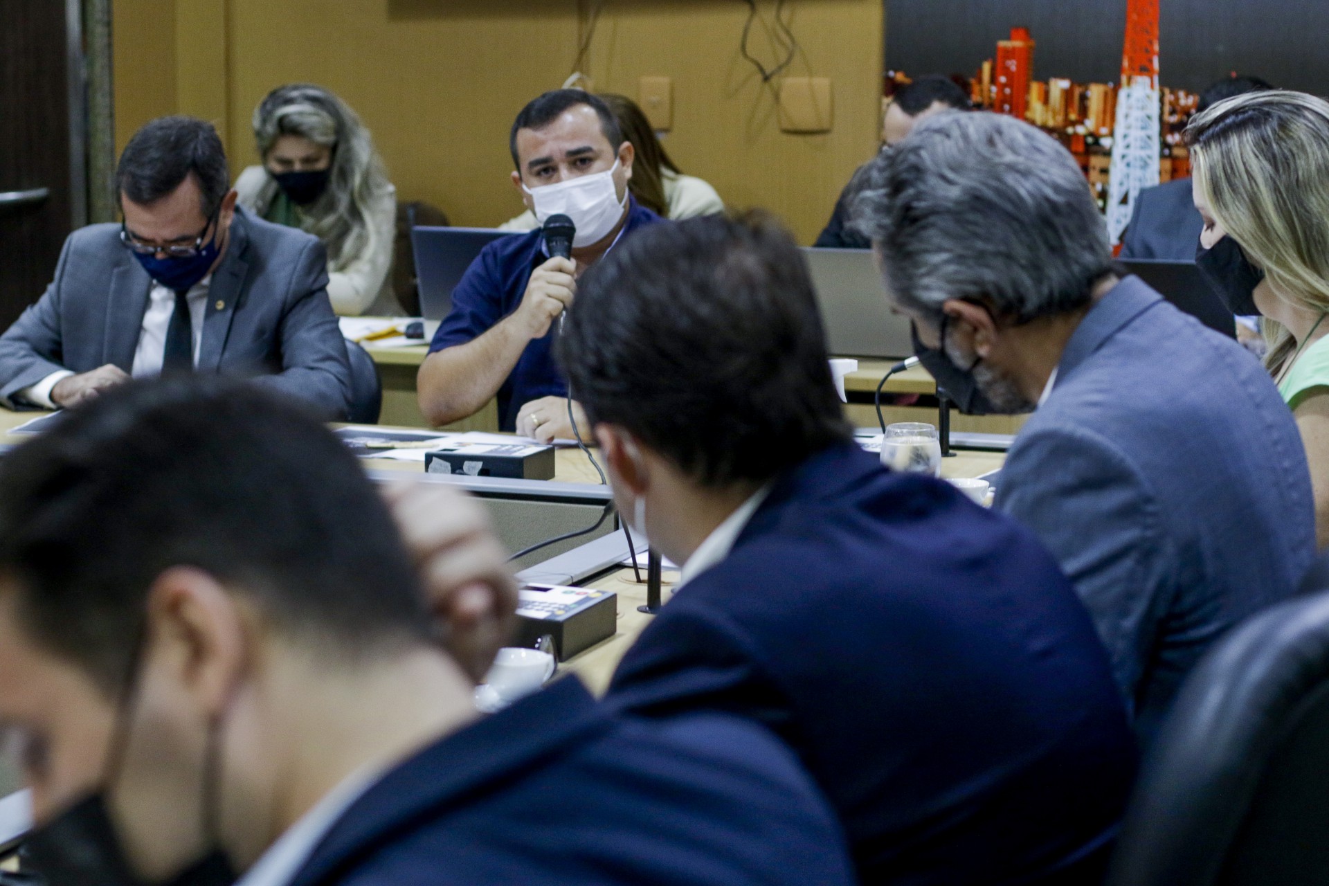 ￼PRESIDENTE da Associação dos Profissionais de Segurança, Cleyber Barbosa Araújo depôs ontem à CPI do Motim (Foto: Thais Mesquita)