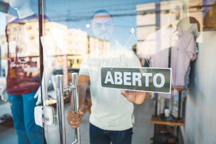 Em 2021, 126 mil micro e pequenas empresas formalizaram pedidos para registro de marcas próprias no país