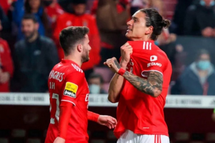 Liverpool e Benfica jogam hoje, 13, pela Champions League; veja onde assistir ao vivo ao jogo, horário da partida, provável escalação e últimas notícias