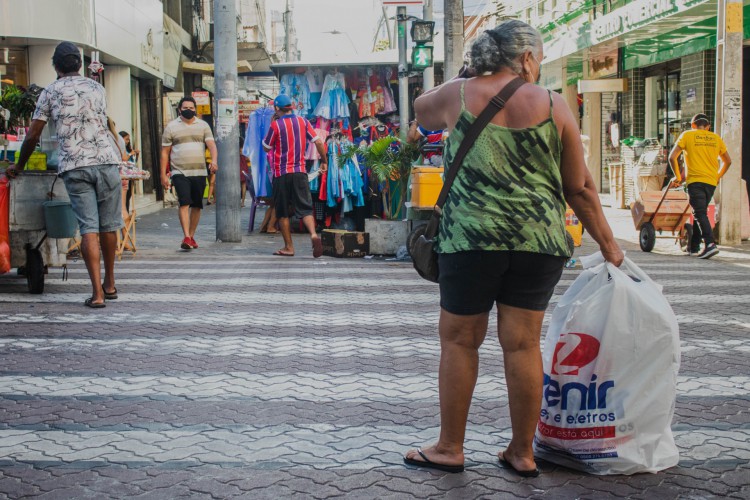 Dia das Mães de 2022 será o primeiro sem a obrigatoriedade do uso de máscaras no Ceará. Imagem de apoio ilustrativa