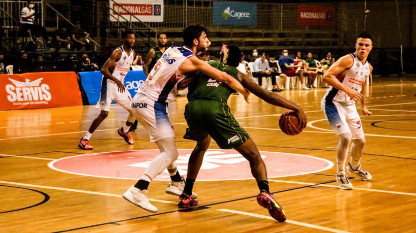 BRB/Brasília faz bom jogo, mas é derrotado pelo Paulistano no NBB