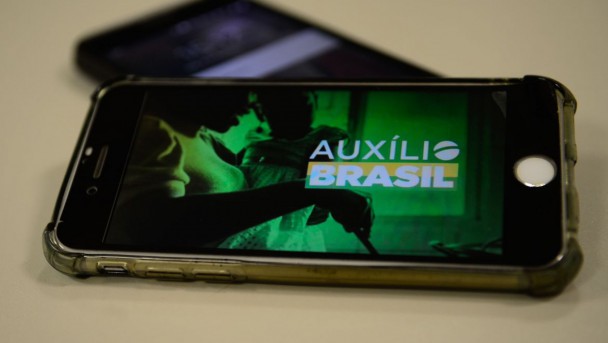 Confira como consultar calendário de pagamento do Auxílio Brasil com CPF, como fazer o cadastro e quem tem direito ao benefício no valor de R$ 400 em julho de 2022