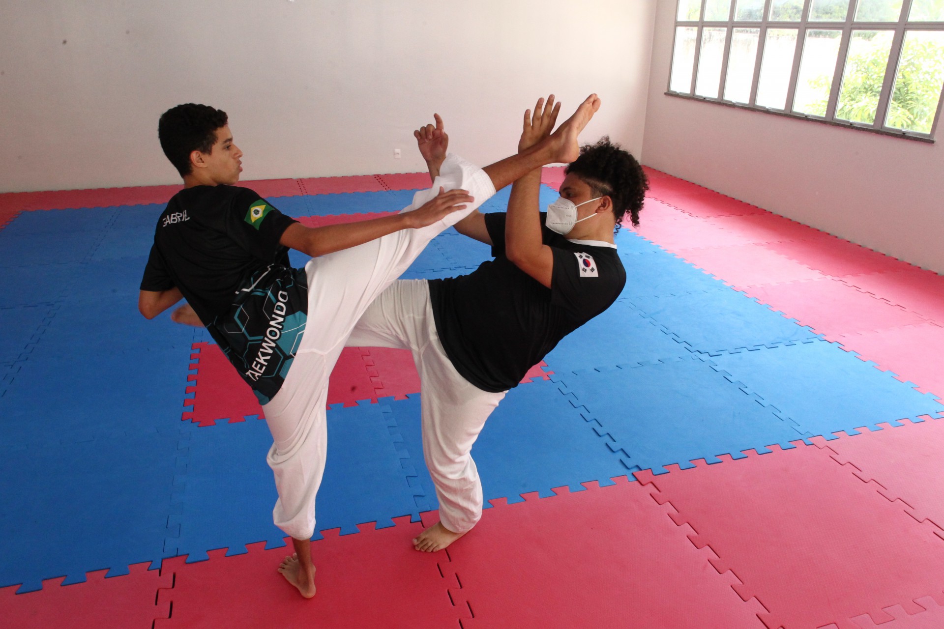 (Foto: Fábio Lima/ O POVO)Taekwondo e outras práticas esportivas são oferecidas na Rede Cuca. Cuca José Walter.
