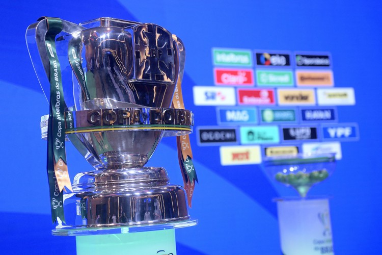Taça da Copa do Brasil 2022 em sorteio na sede da CBF, no Rio de Janeiro