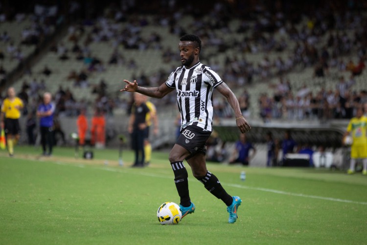 Duelo entre Santos e Cear&aacute; acontece neste s&aacute;bado, 21, &agrave;s 18h30min, na Arena Barueri (SP). 