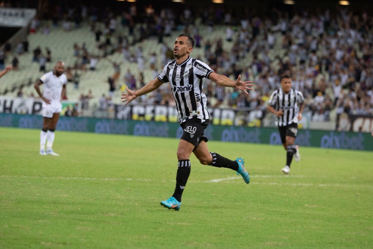 Meia-atacante Lima &eacute; titular do Cear&aacute; contra o Botafgo