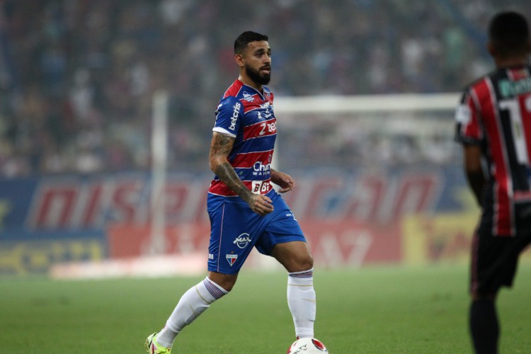 FORTALEZA,CE, BRASIL, 24.04.2022: Felipe, jogador do Fortaleza. Jogo pela final do campeonato cearense Fortaleza vs Caucaia. arena Castelão.    (Fotos: Fabio Lima/O POVO).