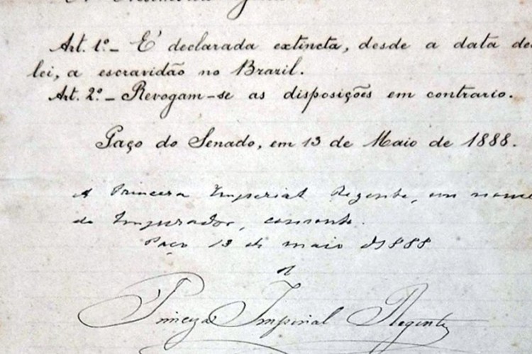 13 de maio de 1888 – Princesa Isabel assina a lei Áurea