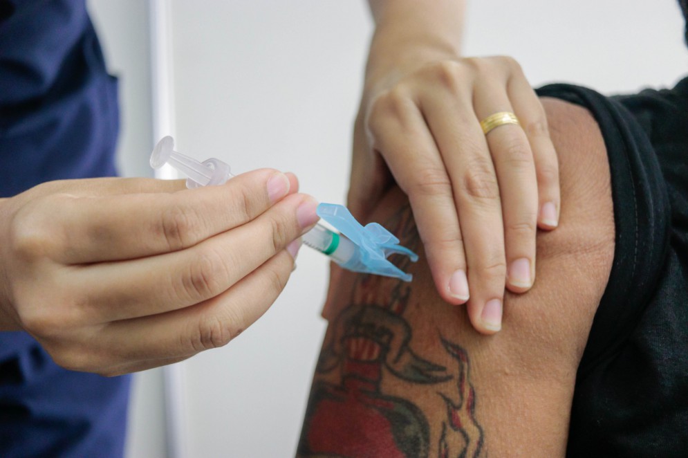 O Brasil é considerado modelo para outros países em vacinação e um dos poucos no mundo em que a oferta de imunobiológicos é universal e gratuita(Foto: FERNANDA BARROS)