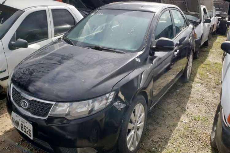 AMC realiza leil&atilde;o virtual com mais de 500 lotes de carros, motos e sucata.