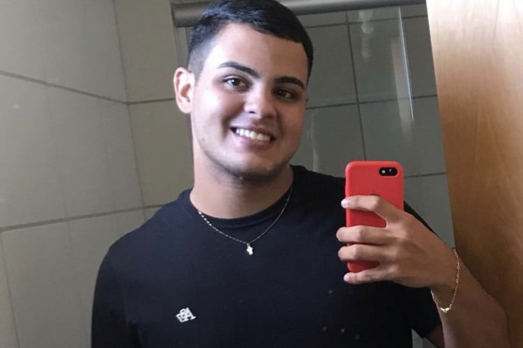 Wictor Fonseca Rodrigues, de 20 anos, teve morte cerebral após racha entre caminhonete e BMW 