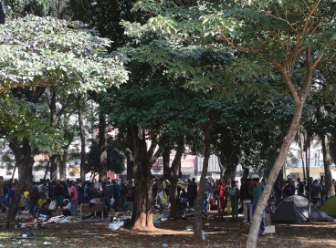 São Paulo - Usuários de drogas se concentram na Praça Princesa Isabel, após ações na cracolândia (Rovena Rosa/Agência Brasil) 
