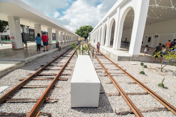 Resquícios do antigo trilho 