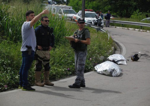 Imagem de capa de "Polícia Federal vai investigar a morte de dois policiais rodoviários na BR-116"