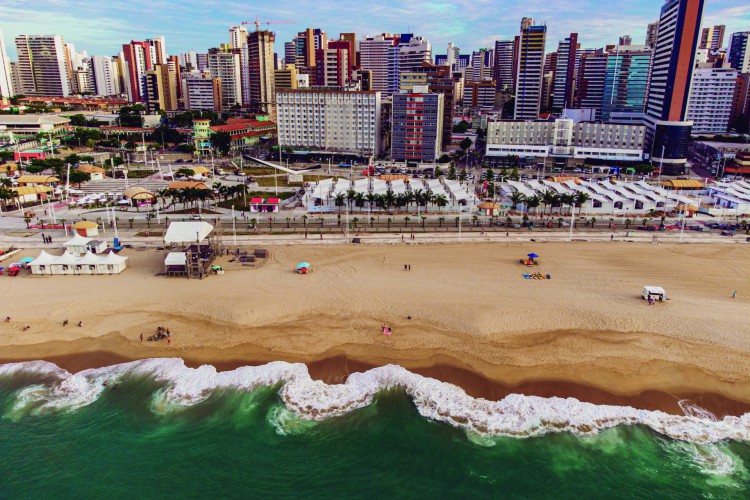 FORTALEZA,CE, BRASIL, 19.05.22:  Vista aérea da Praia do Nautico na Avnida Beira Mar   (Fotos: Fco Fontenele/O POVO).