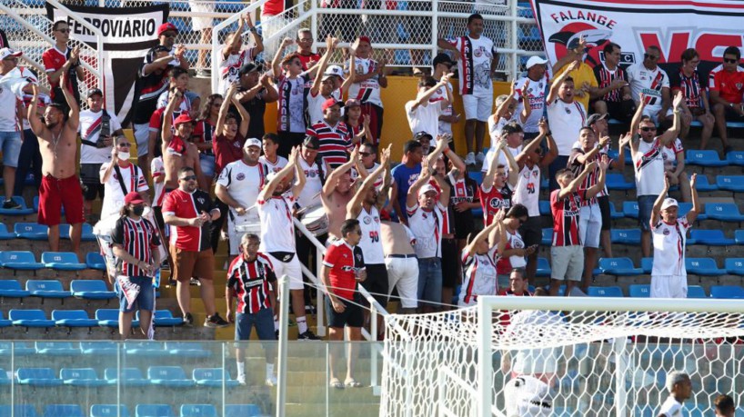 Torcida do Ferroviário no Presidente Vargas