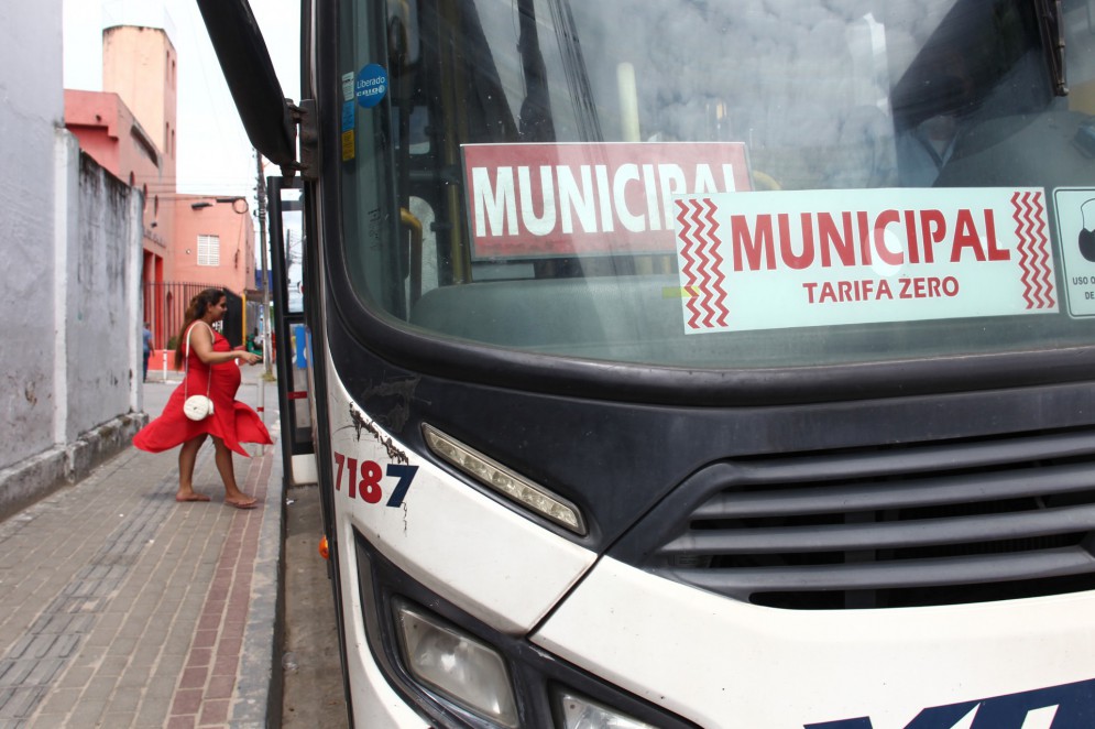 ￼CAUCAIA foi uma das cidades pioneiras na implantação da tarifa gratuita para o transporte coletivo