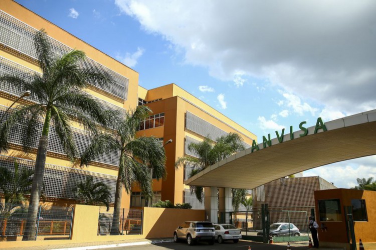 Fachada do edifício sede da Agência Nacional de Vigilância Sanitária (Anvisa).