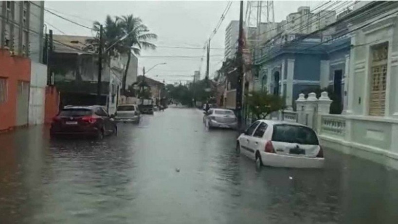 Rua do Lima, em Santo Amaro, área central do Recife (foto: Reprodução)