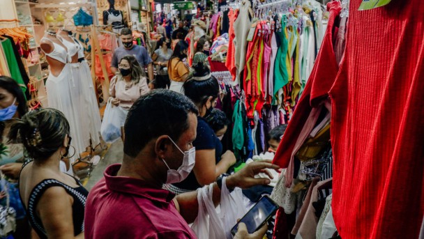 Vestuário e acessórios são preferência dos consumidores de Fortaleza na hora de escolher o presente do Dia dos Pais