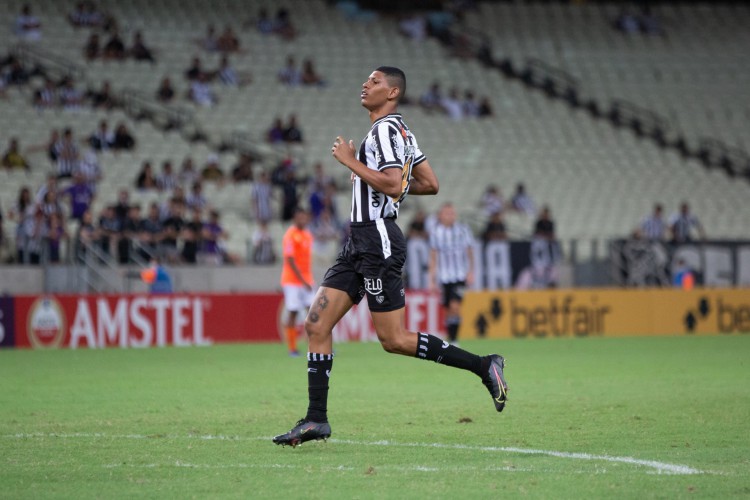 A 9ª rodada da Série A do Campeonato Brasileiro 2022, o Brasileirão, tem cinco jogos hoje, sábado, 4 de junho (04/06); veja a tabela de classificação atualizada