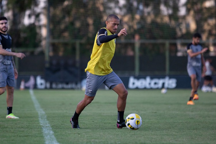 O elenco alvinegro se reapresenta nesta segunda-feira e mira duelo contra o América-MG, pelo Brasileirão. 