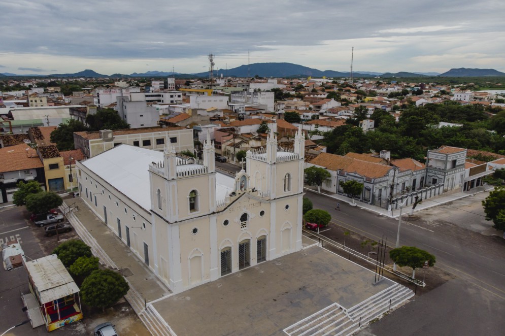 Igreja Matriz da cidade de Santa Quitéria(Foto: Aurelio Alves)