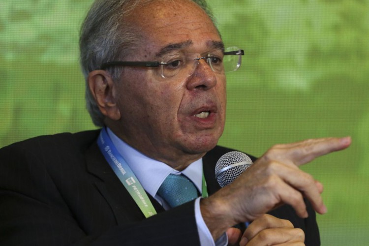 O ministro da Economia, Paulo Guedes, discursa durante congresso Mercado Global de Carbono, no Jardim Botânico do Rio de Janeiro, zona sul da cidade.
