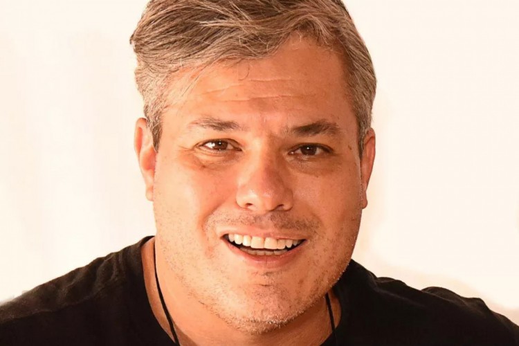 Prefeito de Duas Barras diz que não é para moradores alimentarem cães de ruas na cidade