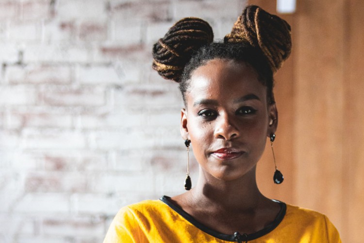 Monique está nas listas mais relevantes do mundo, como Forbes Brazil's Under 30, Top Voice Linkedin e 50 Profissionais Mais Criativos do Brasil, pela revista Wired.