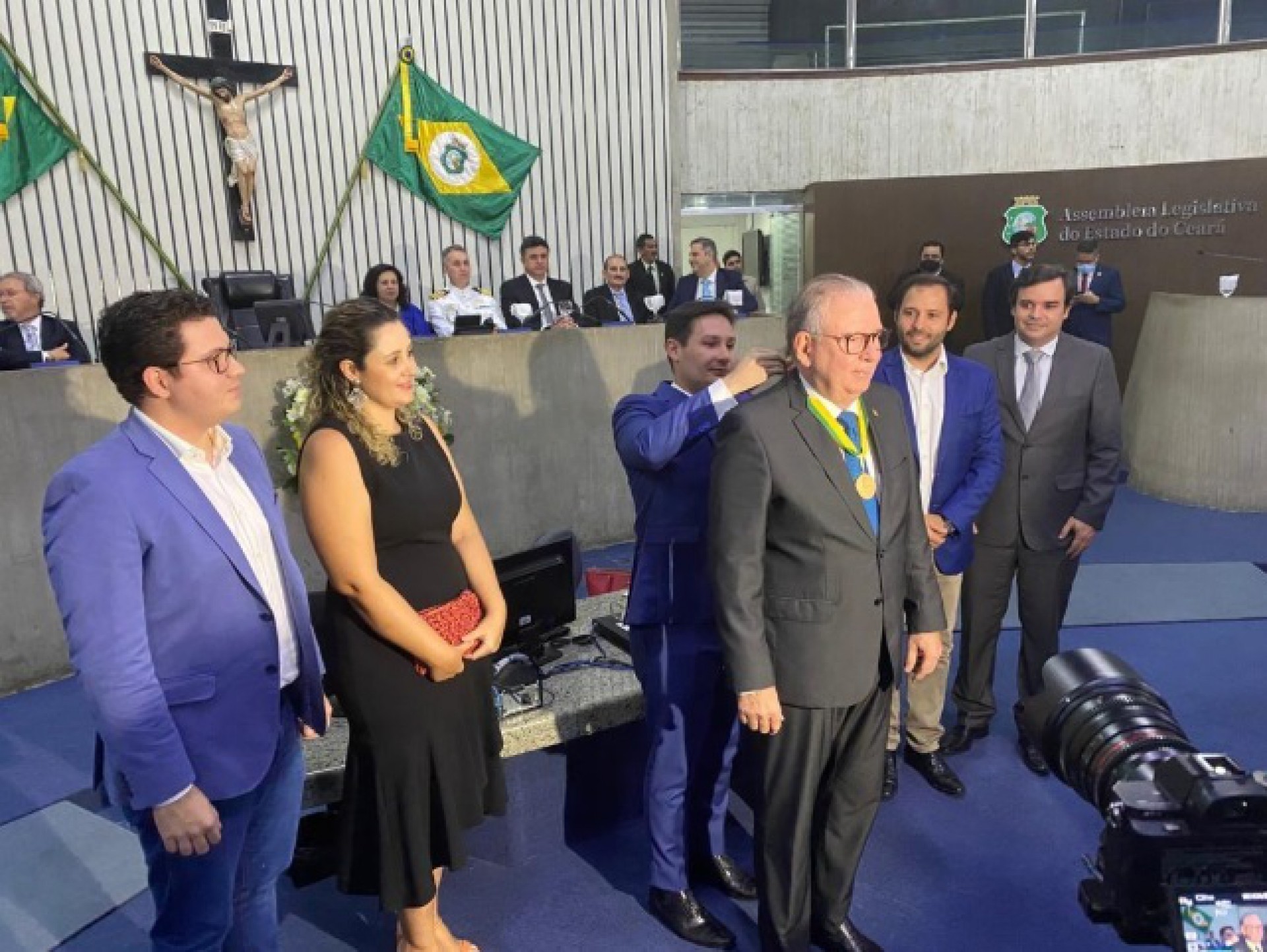 Ricardo Cavalcante recebe a Medalha Mérito Parlamentar Eliomar de