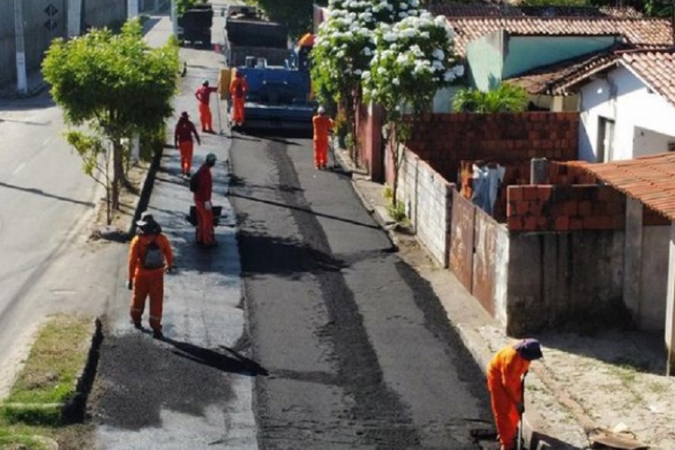 42 ruas de Eusébio devem receber calçamento


