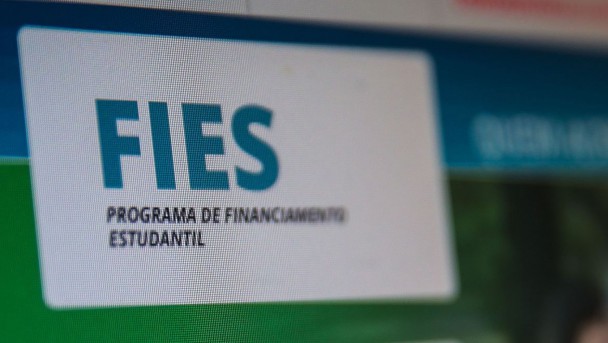 Dívidas do Fies podem ser renegociadas com até 99% de desconto; veja quem tem direito e como solicitar o refinanciamento 