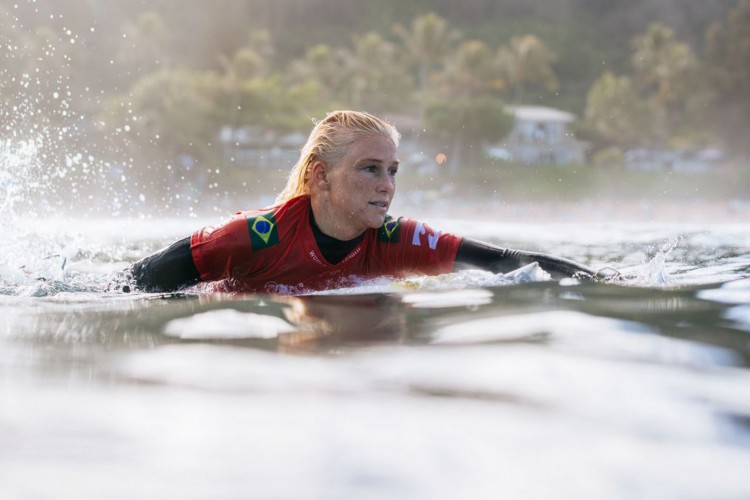 HALEIWA, HAWAII - JANUARY 30: Tatiana Weston-Webb of Brazil surfs in Heat 2 of the Opening Round at the Billabong Pro Pipeline on January 30, 2022 in Haleiwa, Hawaii. (Photo by Brent Bielmann/World Surf League)