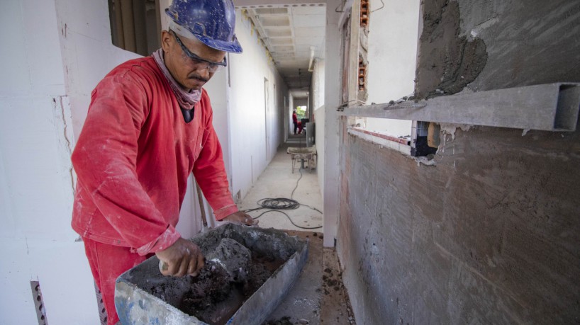 Construção civil teve maior saldo de empregos no mês de junho: 2.403 novos postos
