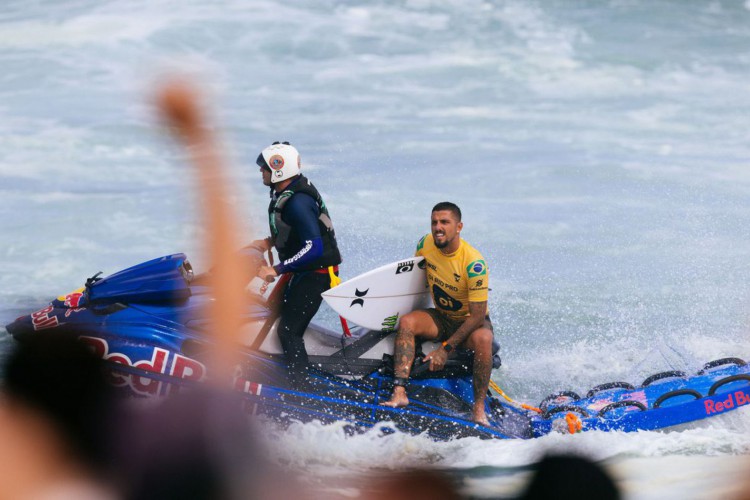 SAQUAREMA, RIO DE JANEIRO, BRAZIL - JUNE 27: Filipe Toledo of Brazil surfs in Heat 5 of the Round of 16 at the Oi Rio Pro on June 27, 2022 at Saquarema, Rio de Janeiro, Brazil. (Photo by Daniel Smorigo/World Surf League)