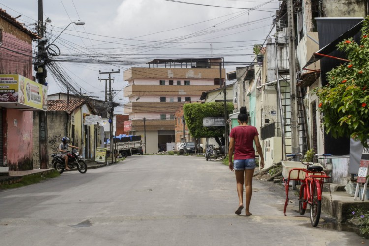 A necessidade fez com que a favela mostrasse que a economia local é forte e merece atenção das políticas públicas e das empresas privadas(Foto: Thais Mesquita)