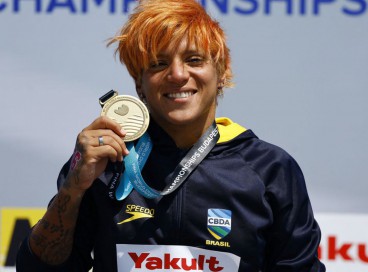 Ana Marcela é pentacampeã mundial dos 25 km na maratona aquática 