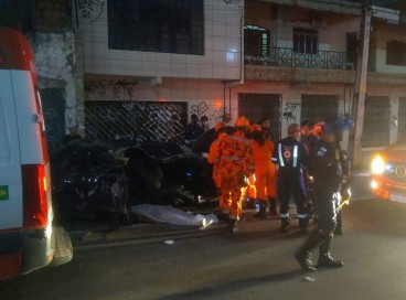 Acidente deixa dois mortos na Avenida Osório de Paiva, no bairro Siqueira, em Fortaleza 