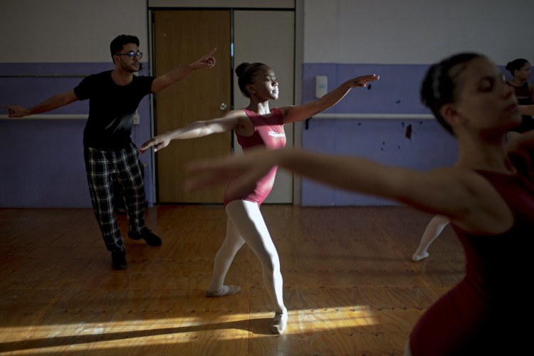 Ballet Manguinhos abriu campanha de apadrinhamento para arcar com os custos da instituição