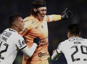 Corinthians supera Boca nos pênaltis e segue vivo na Libertadores 