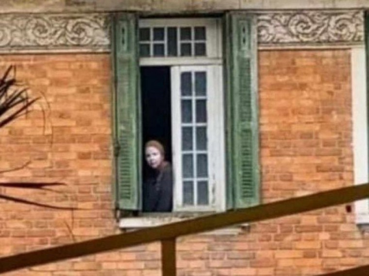 A Mulher da Casa Abandonada: Margarida Bonetti sem a máscara de creme branco no rosto