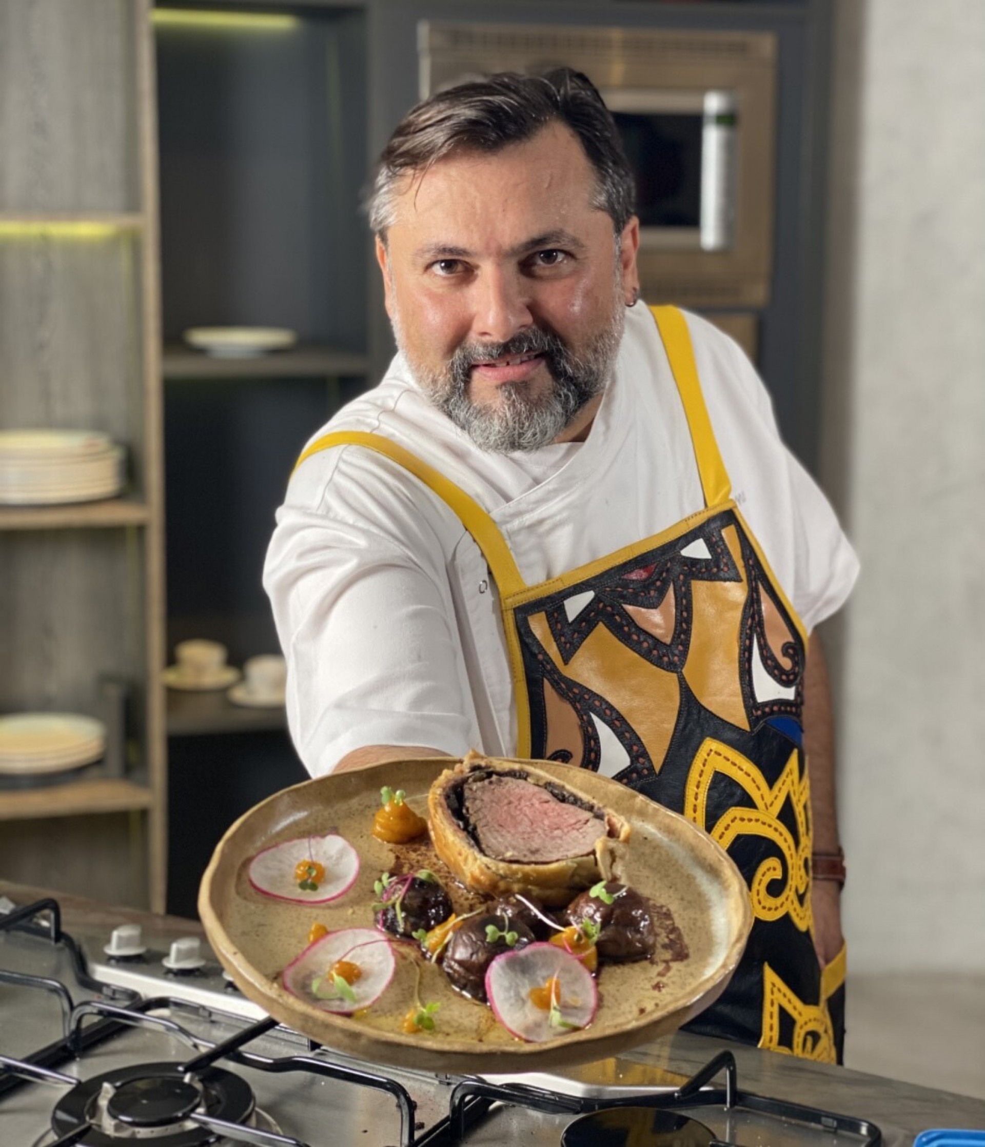 Foto: O pernambucano João Lima voltou a ser um dos assuntos mais comentados  nas redes sociais após o último episódio de 'MasterChef Profissionais', que  aconteceu nesta terça-feira, 11 de outubro de 2016 