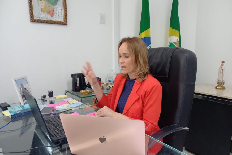 A titular da Secretaria da Fazenda do Ceará (Sefaz) explicou como será o trâmite do PL que reduz o ICMS no Ceará e quais serão os impactos nas contas públicas.