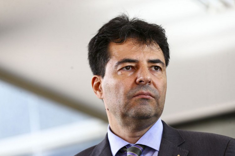 O ministro de Minas e Energia, Adolfo Sachsida, durante entrevista coletiva.