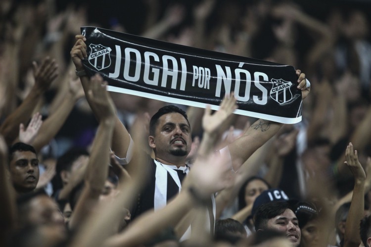 FORTALEZA CE, BRASIL, 13.07.2022: Torcida do Ceará no Jogo pela copa do Brasil, Ceará vs Fortaleza.  arena Castelão.   (fotos: Fabio Lima/O POVO)
