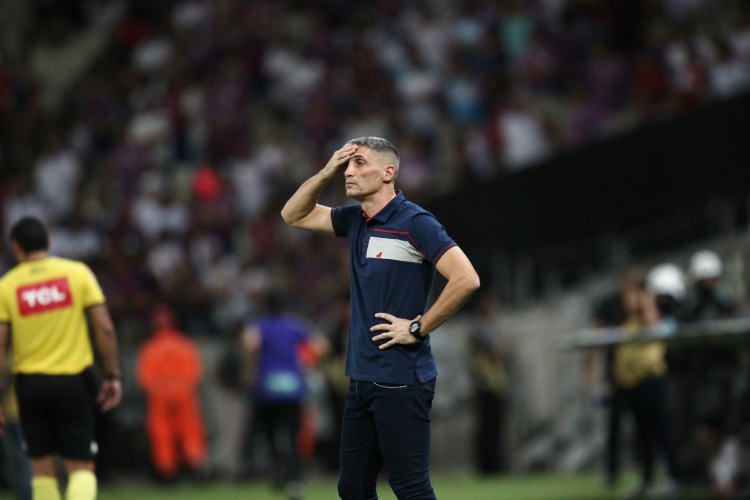 FORTALEZA CE, BRASIL, 13.07.2022: Juan Pablo Vojvoda, técnico do Fortaleza. Jogo pela copa do Brasil, Ceará vs Fortaleza.  arena Castelão.   (fotos: Fabio Lima/O POVO)