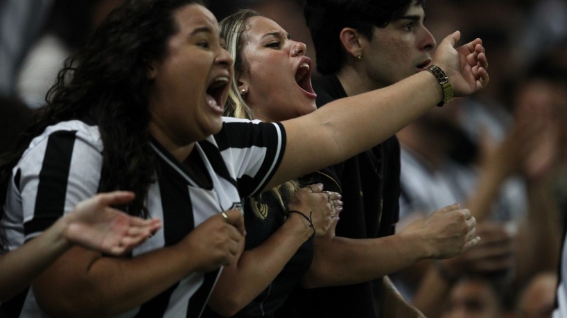 FORTALEZA CE, BRASIL, 13.07.2022: Torcida do Ceará no Jogo pela copa do Brasil, Ceará vs Fortaleza.  arena Castelão.   (fotos: Fabio Lima/O POVO)