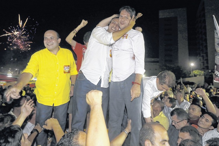 Roberto Cláudio, Camilo Santana e Cid Gomes, na eleição de Camilo para governador, em 2014(Foto: Fabio Lima)
